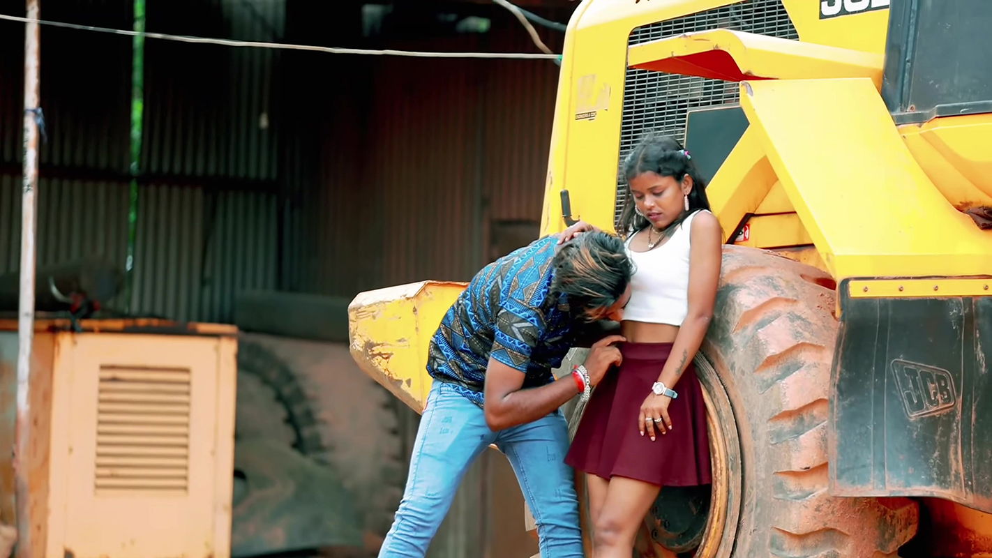 HOT – Shivani Pandey navel licked many times & fingered, horny orgasmic expressions