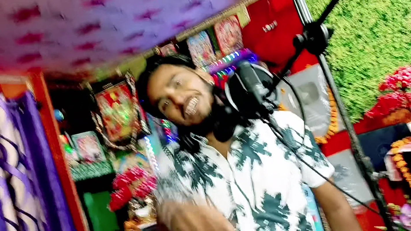 HOT – Shivani Pandey navel licked many times & fingered, horny orgasmic expressions