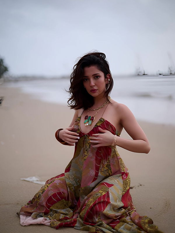 BARKHA SINGH SELF STRIP TEMPTING ON BEACH AI EDIT VIDEO