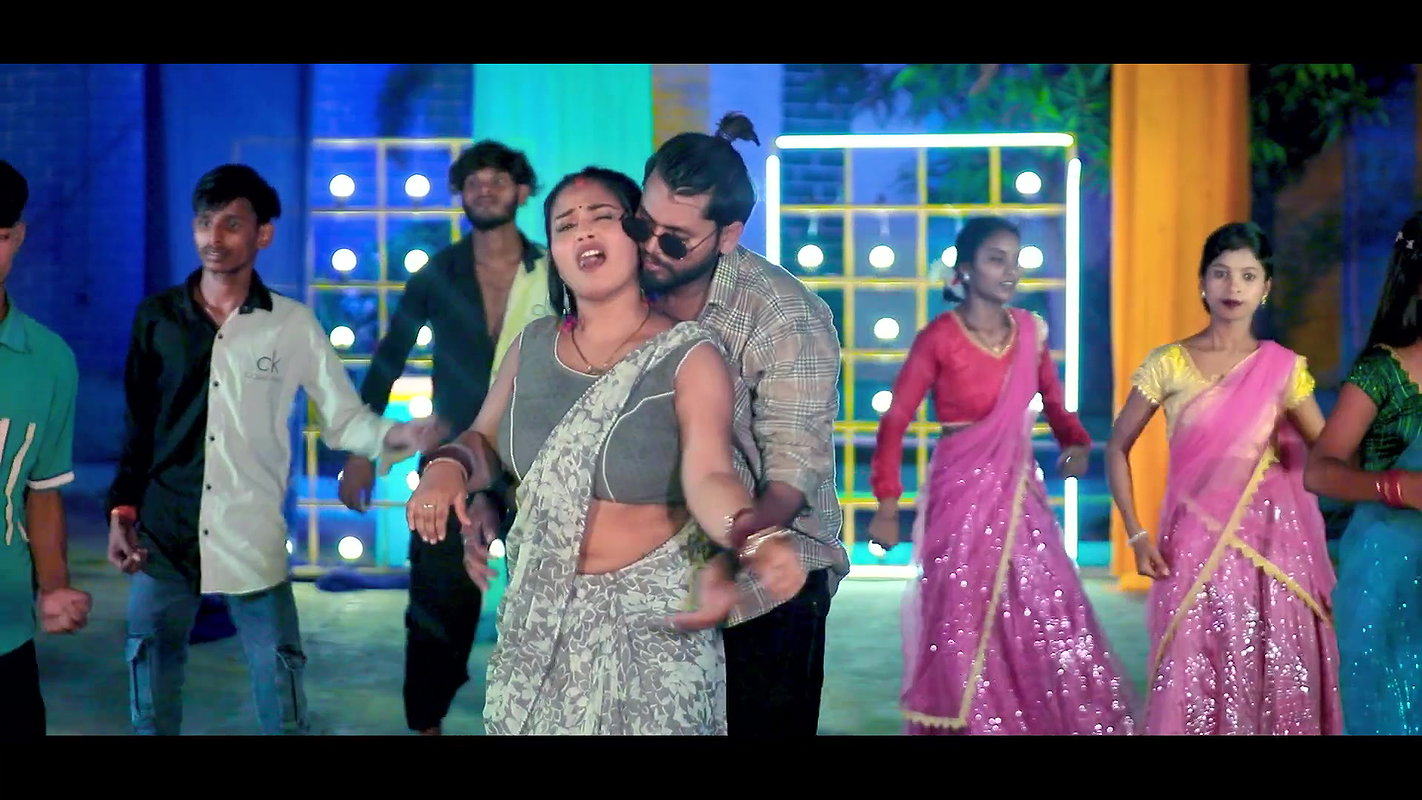Aditi Kumari hot saree song – Navel caressed nicely