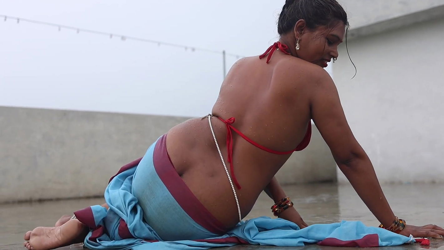 Hot pinky tiwari cleavage navel and armpit show photoshoot