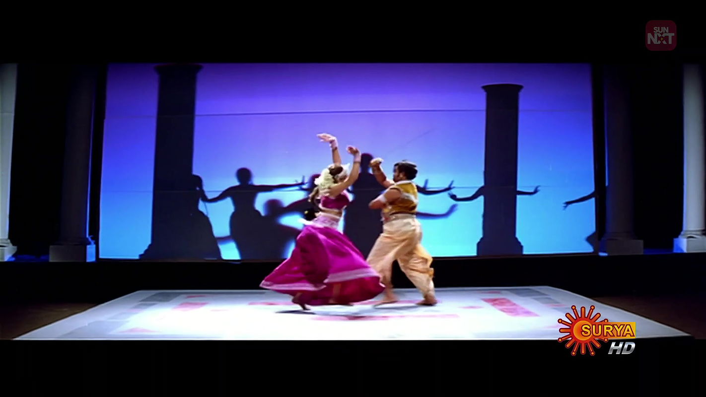 Thacholi Varghese Chekavar – Soorya Nalam Urmila Matondkar Surya HD WebDL