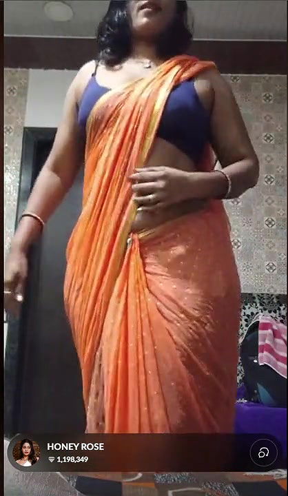 Honey Rose Telugu Bhabhi Showing Huge Ass On Tango