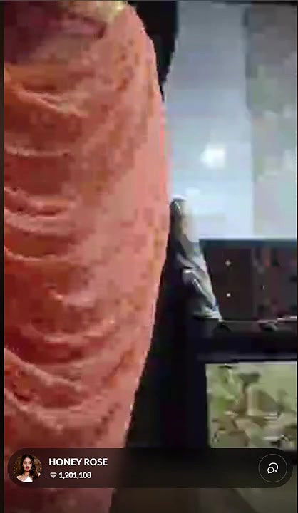 Honey Rose Telugu Bhabhi Showing Huge Ass On Tango