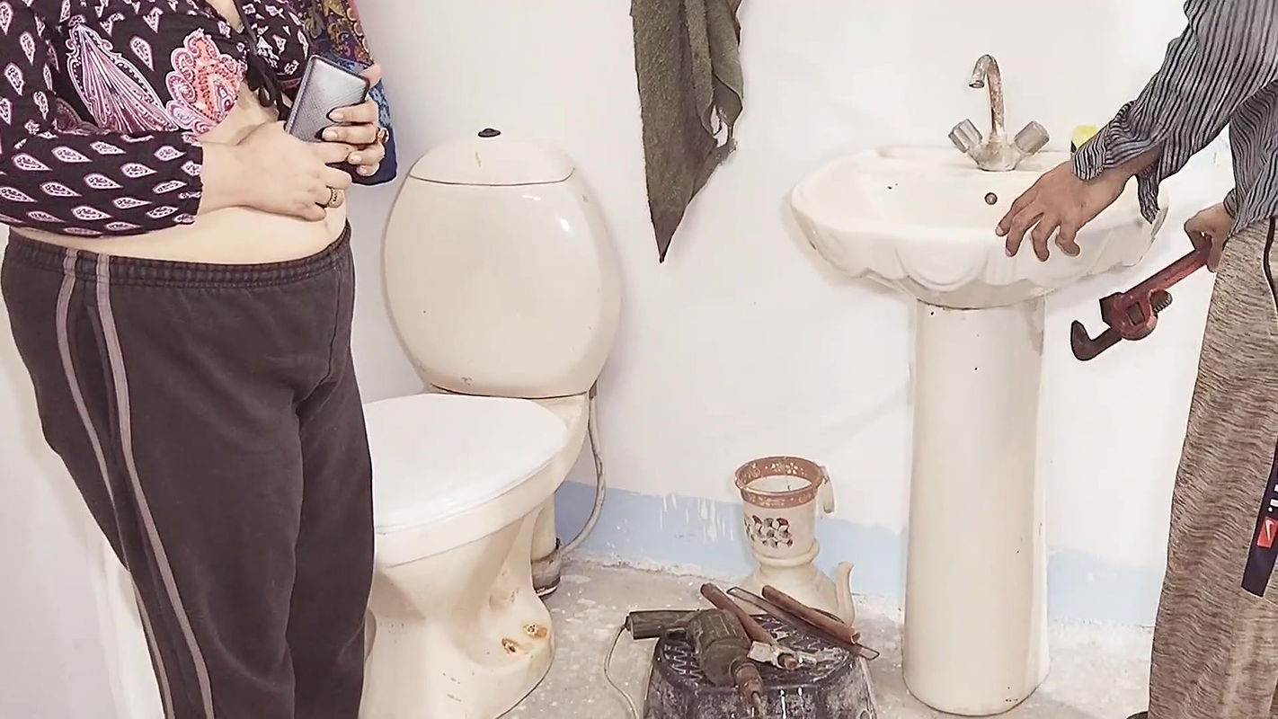 The Indian Plumber Seduced by Dirty Talk and Fucked Roughly in Doggystyle