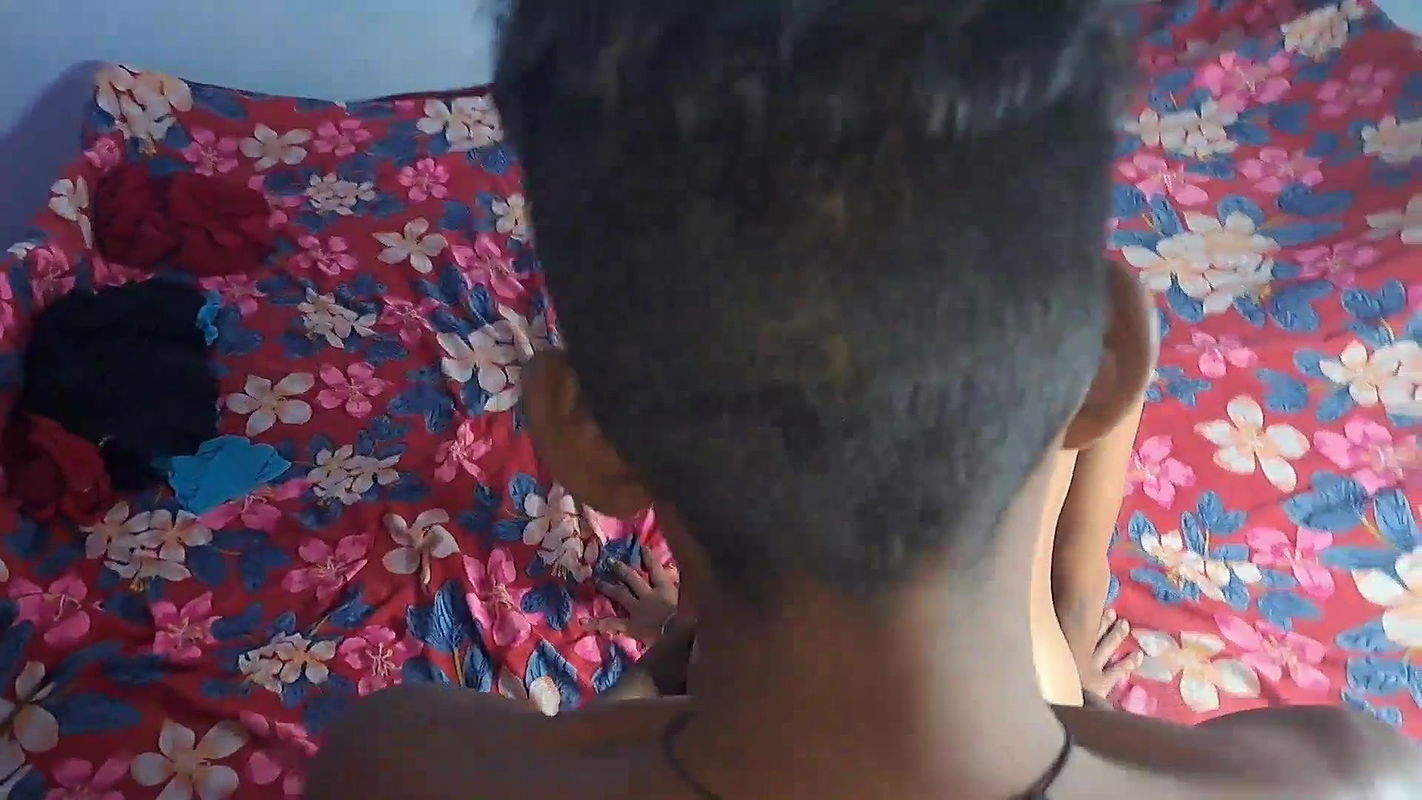 Desi Village Girlfriend Boyfriend Real Homemade Fucking in Indian Porn Video