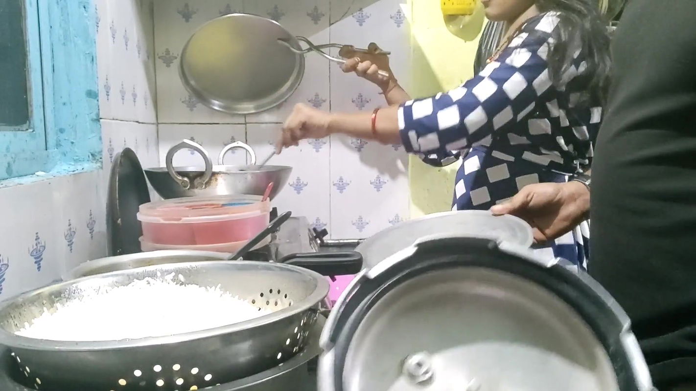 Hot Indian Girl Kichen Sex