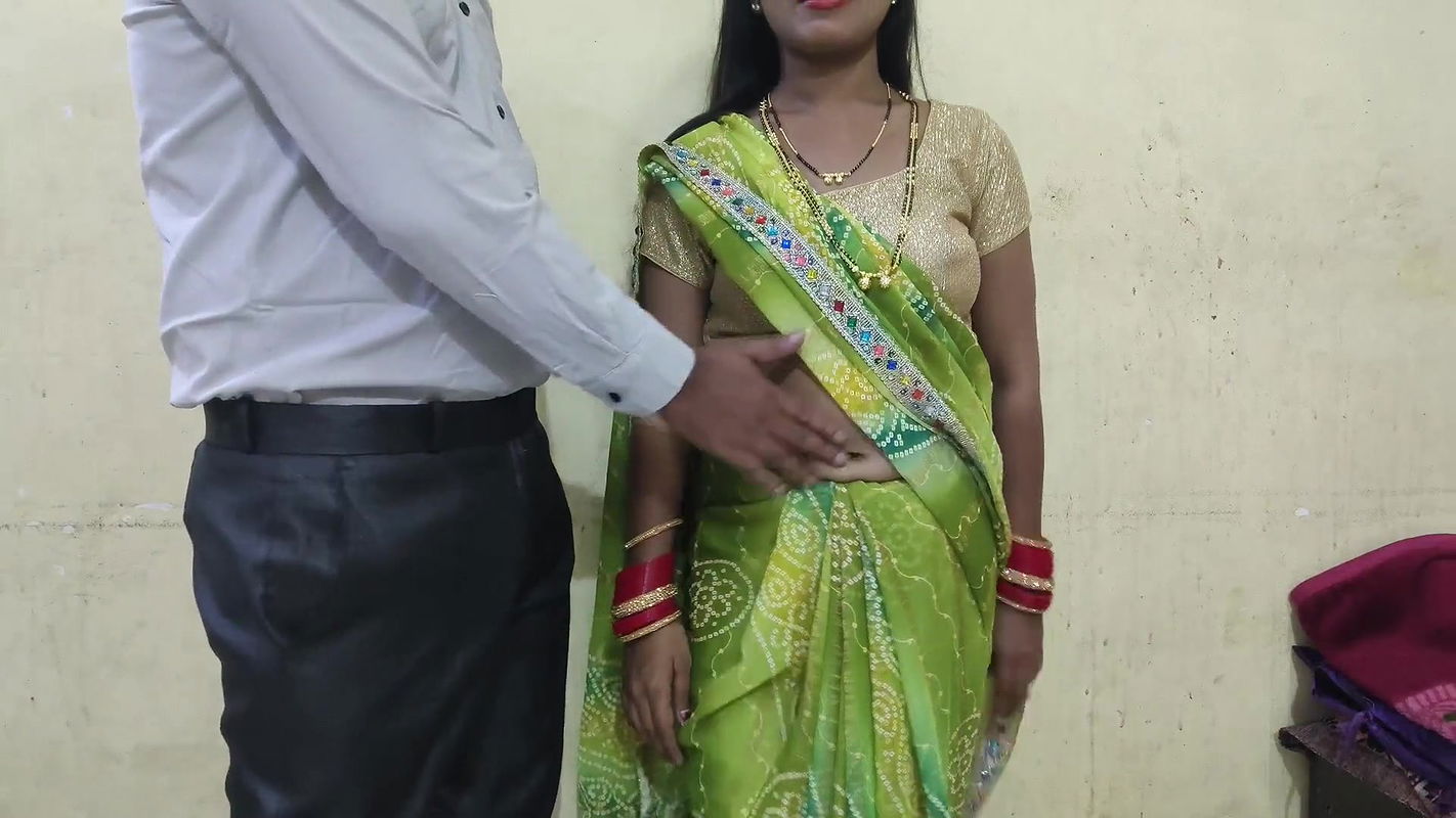Desi Bhabhi was going somewhere wearing a saree, then her brother-in-law came and fucked her