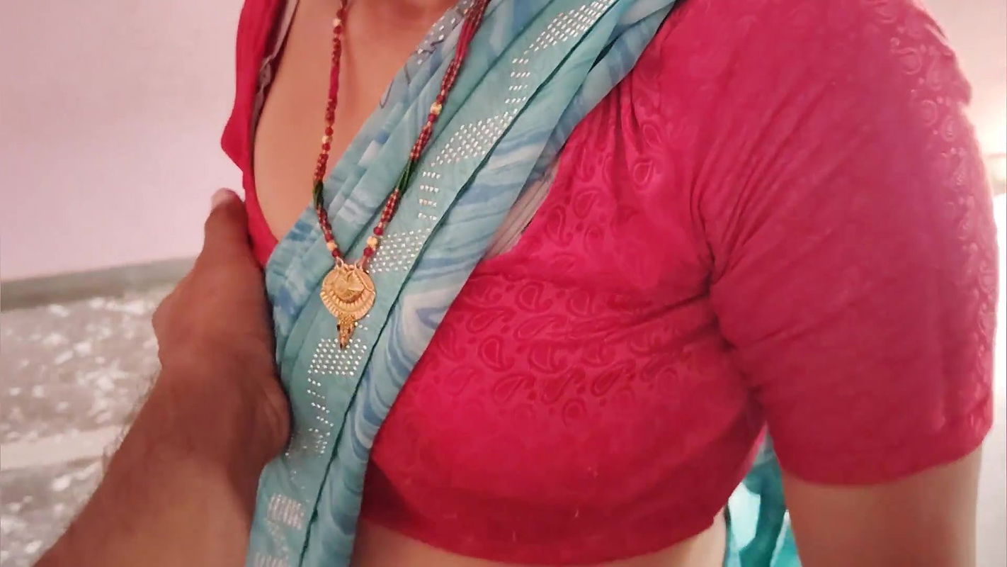 On Diwali, the Owner Gave the Maid a Gift of Sex