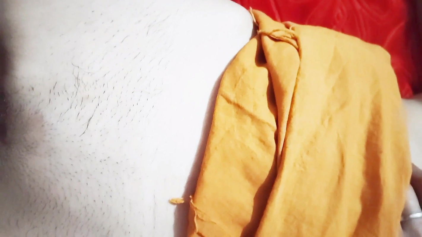 Desi Indian Woman Invited the Neighbor Boys to Her House and Quenched Her Pussy