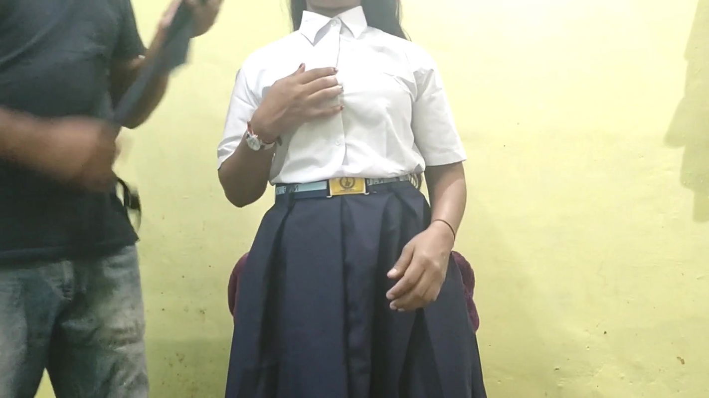 Student Mummbai Ashu Sucks Small Cock of Teacher and Gets Fucked by Him