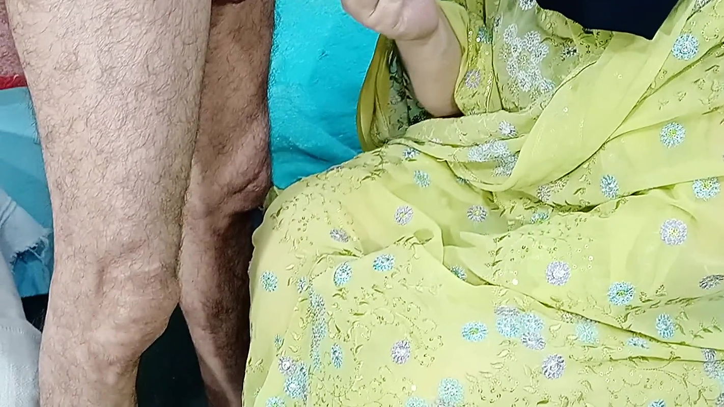 Big Boobs Cheating Wife Giving Handjob and Masturbates He Indian Desir Hubbyz Big Cock