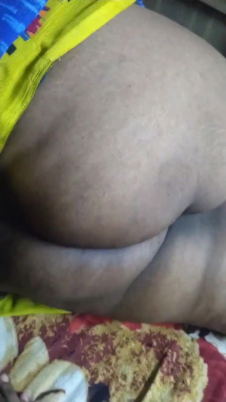Busty Aunty Exposed the Saree