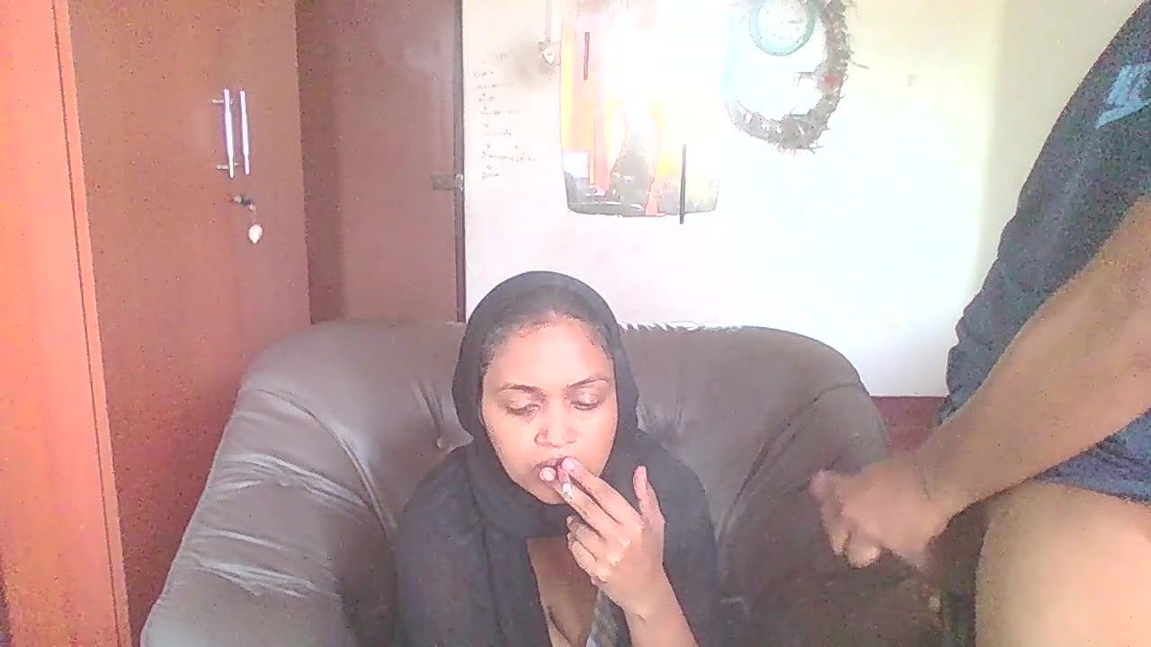 Behind the Scenes of Hijab Office MILF Had a Visitor Neighbor Boy