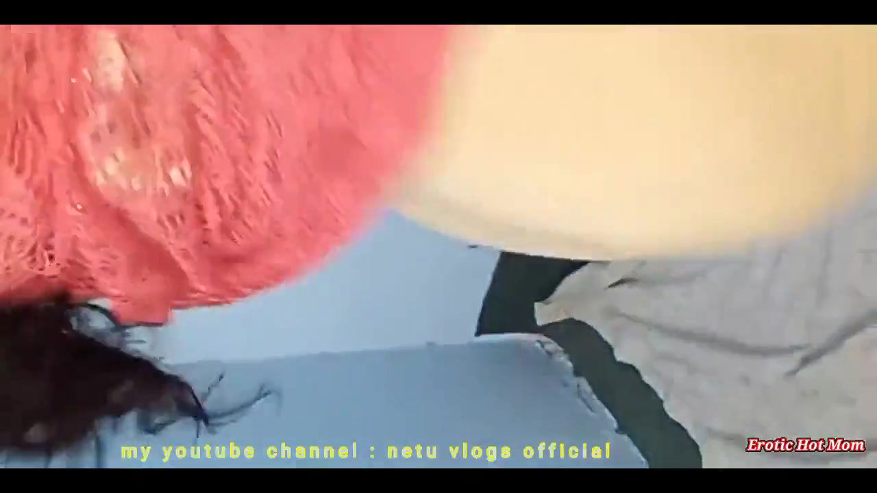 Desi Indian Hot Bhabhi Performing Nanga Dance in Private Room