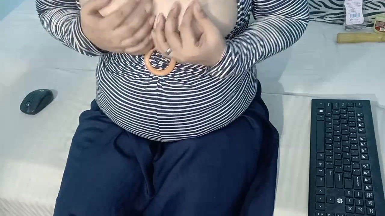 Oil Massage After Showing Big Boobs with Hot Moaning in Hindi During Live Webcam Show