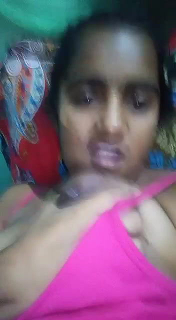 Desi village girlfriend masturbating with vegetables 2