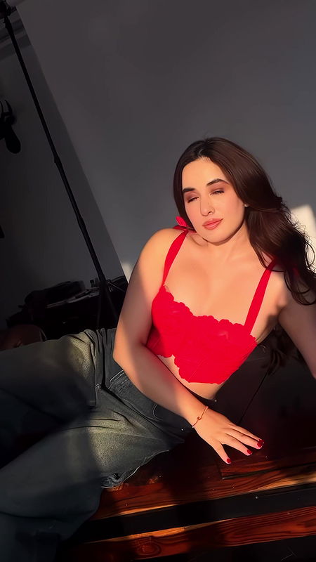 ADITI BUDHATHOKI DIVA CUTE CLEAVAGE TEASE HQ VIDEO 2