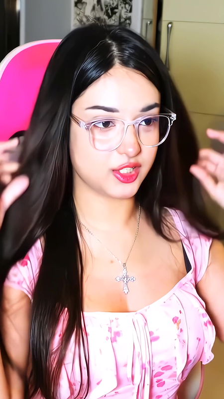 MIZO NERDY BEAUTY SHOW HER CUTE CLEAVAGE HQ VIDEO 2