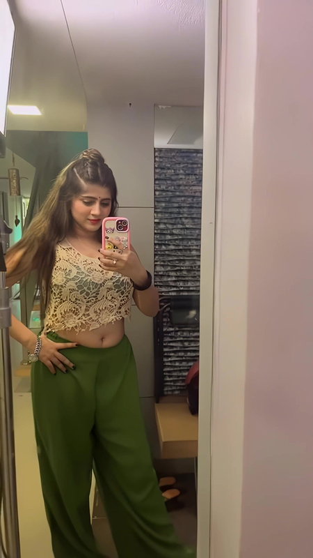 SARIKA HOTTIE MILKY MIDRIFF SEXY WAIST SHOW HQ VIDEO 2
