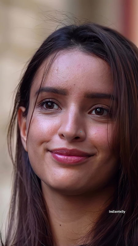 TRIPTI DIMRI TEMPTING FACE CARD VIEW HQ VIDEO 2