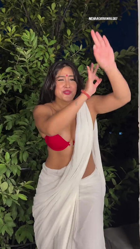 SOFIA ANSARI WILD SEDUCTRESS SEXY IN BRA BLOUSE AND SAREE YUMM HQ VIDEO 2