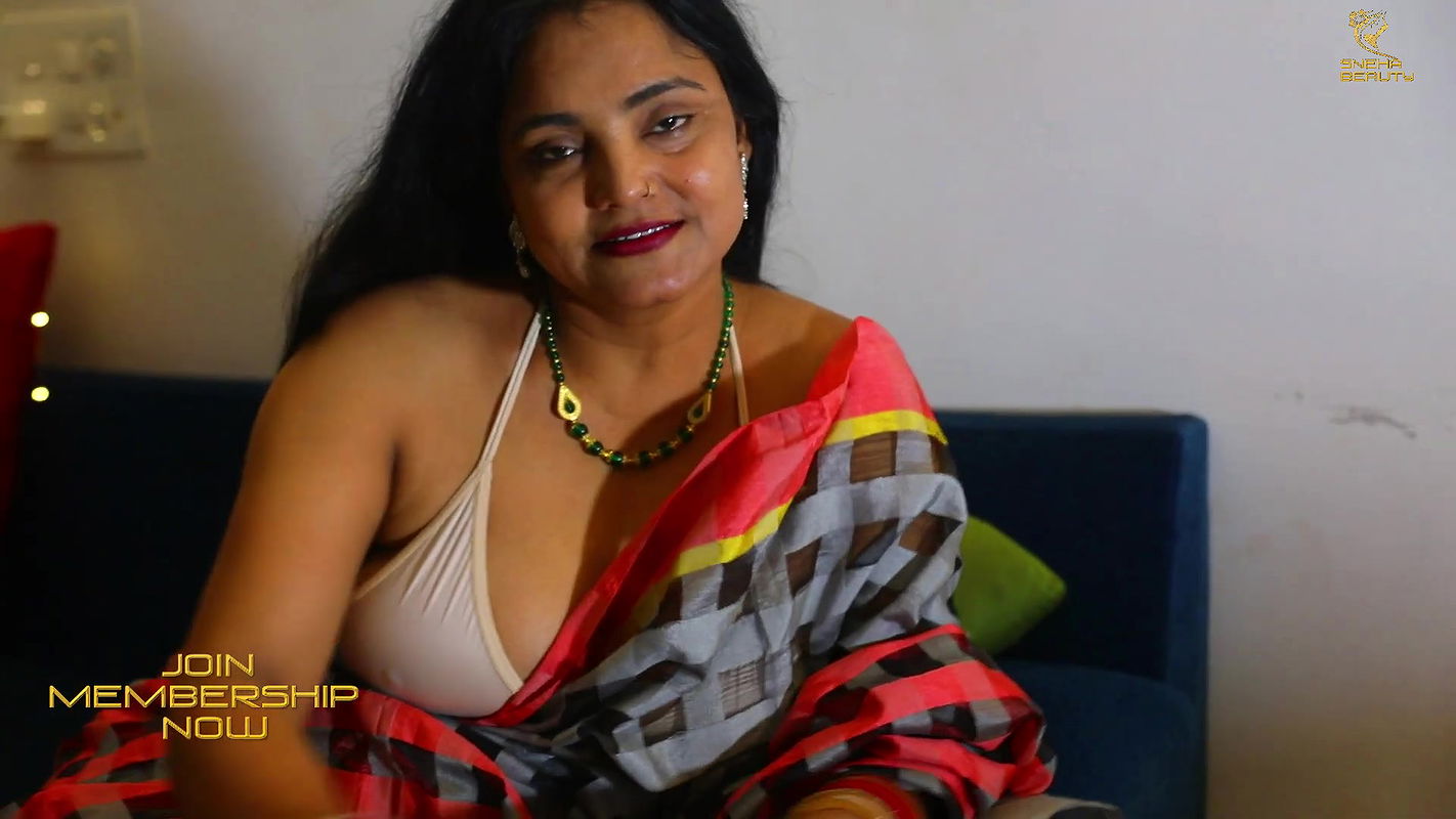 Horny bhabhi cleavage show sensual photoshoot 2
