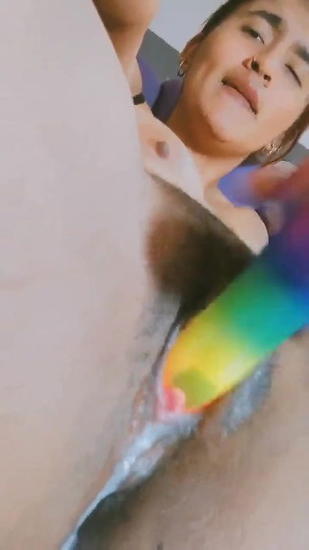 Horny gf fingering to cum out 2