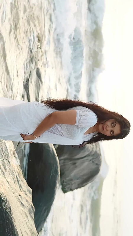 Actress Vinitha sexy wet photoshoot in white saree black bra show 2