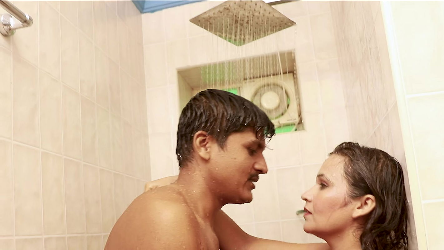 Pyar Nashsa Chada Deshi Bhabi Ko Blowjob Porn feat Rummy girl