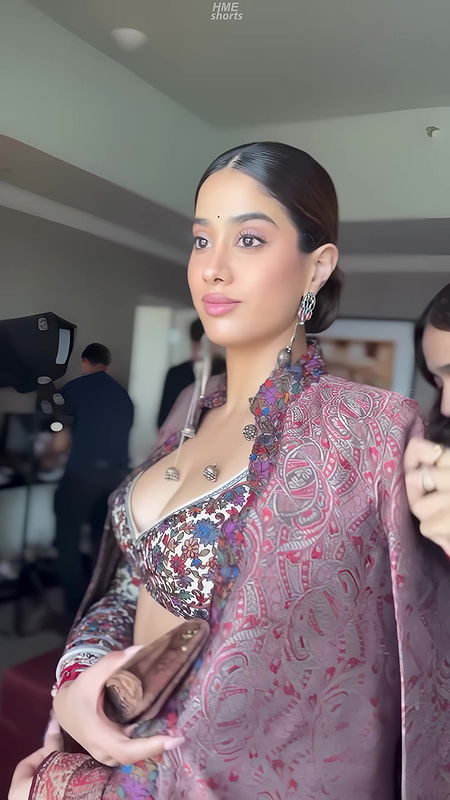 Janhvi Kapoor horny lips erotic busty hanging boobs hottest Photoshoot UHD video 2
