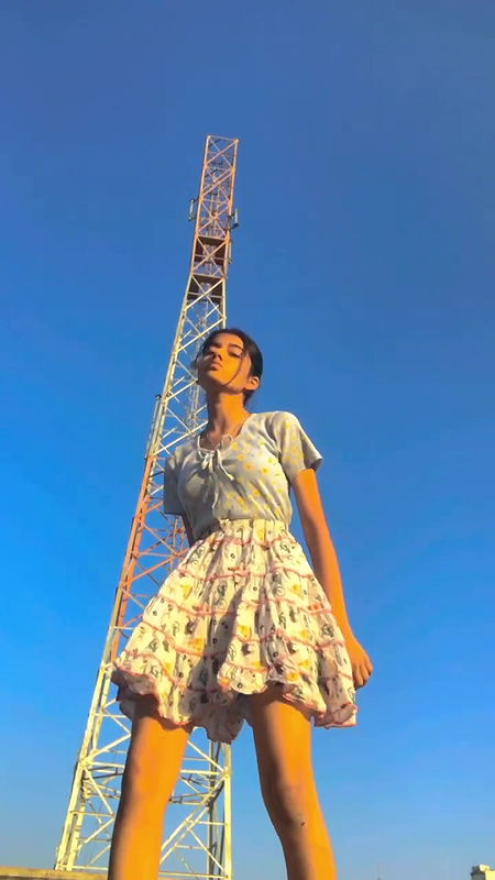 Vulgar Dance by Teen Girl 2