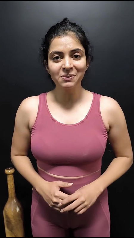 Actress Gayathri Rema tight boobs pussy ass erotic show in gym outfit very sexy 2