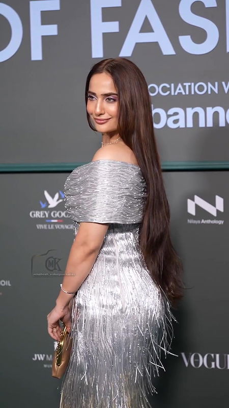 KUSHA KAPILA NAUGHTY BABE OPEN CLEAVAGE NEVER FAILS TO TEMPT US 2