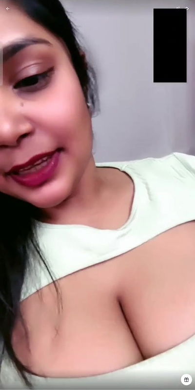 Sexy Bubu Teases Cleavage and Boobs With face – Brief Nipple Flash 2