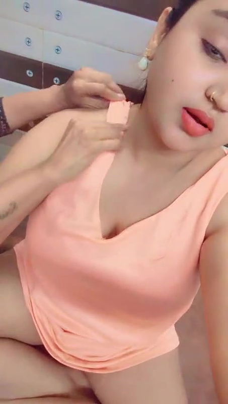 Beautiful Chubby Girlfriend Showing Big Boob Ass And Nude Bathing 3