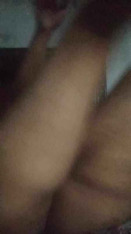 Sexy Mature Bhabhi Nude Bathing And Spreading Pussy 3