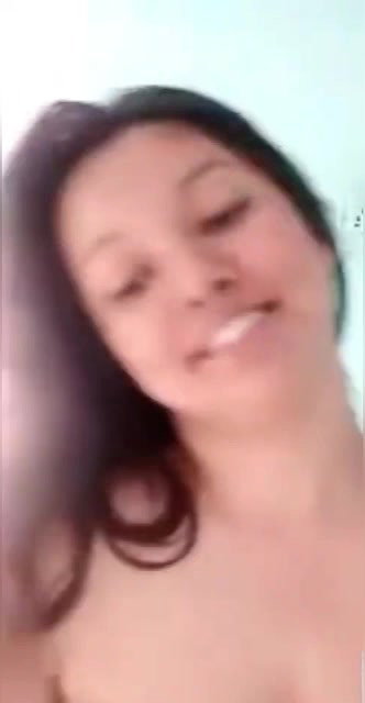 Desi cute girlfriend showing nacked body 3 videos 2
