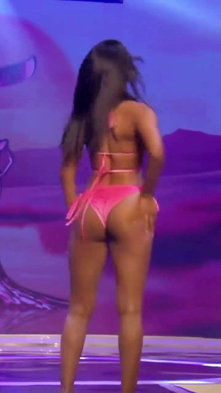 sexy tancy raul bikini walk2