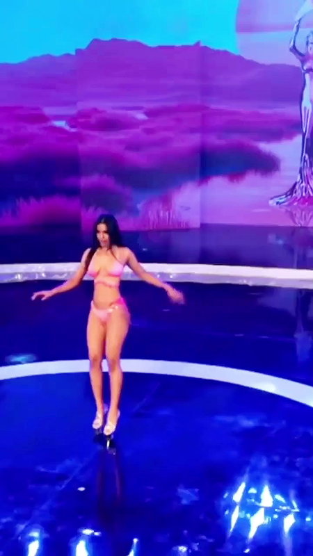 sexy tancy raul bikini walk2