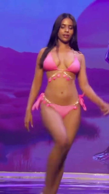sexy tancy raul bikini walk2