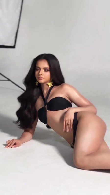 vikansa kunwar thick thighs2
