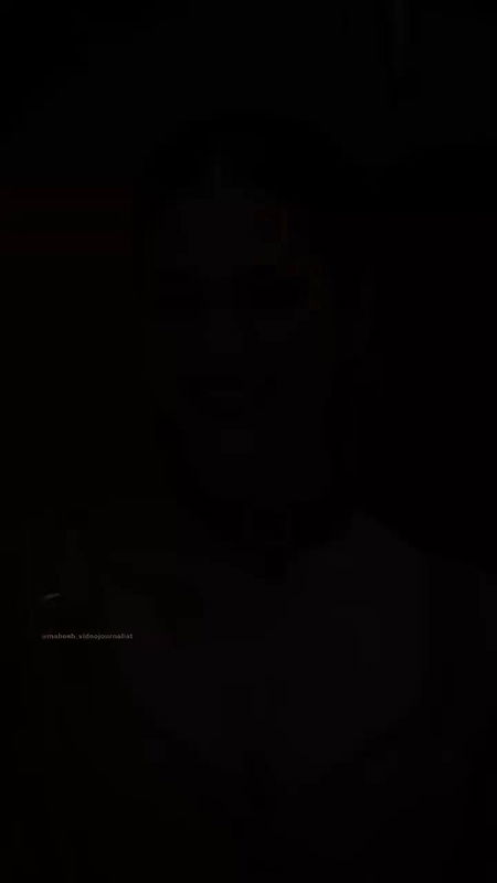 MALAVIKA MOHANAN SUCKABLE DEEP CLEAVAGE EROTIC TEASE2