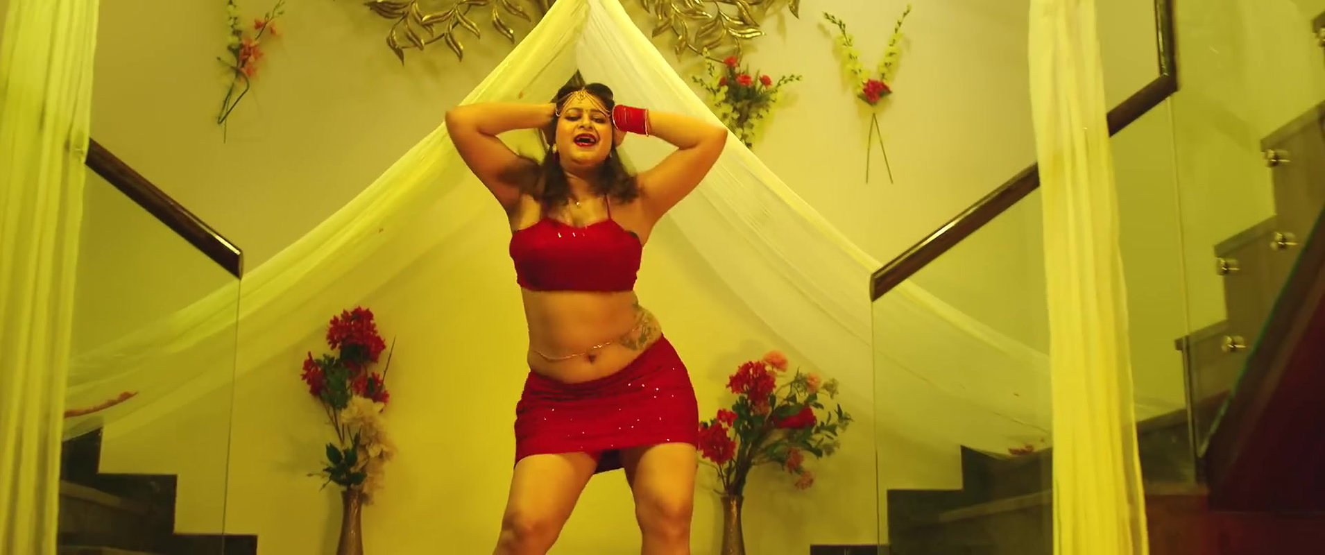 Hello Folksu Vanakkamunga Item Song- Kutram Thavir2