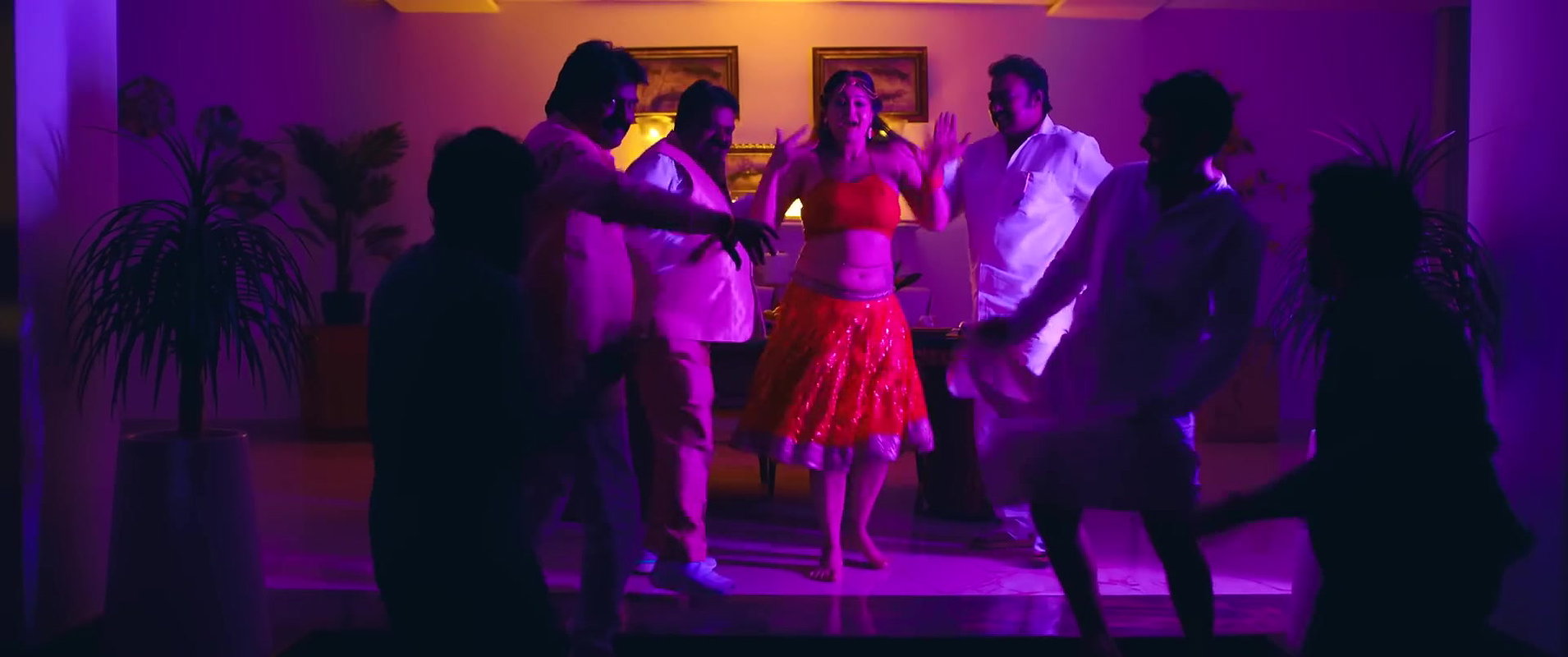 Hello Folksu Vanakkamunga Item Song- Kutram Thavir2