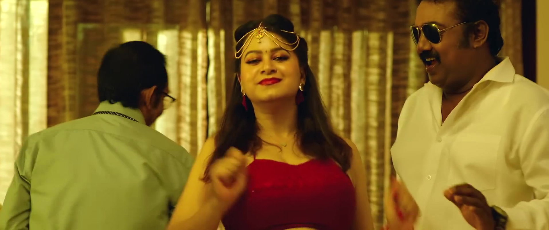 Hello Folksu Vanakkamunga Item Song- Kutram Thavir2