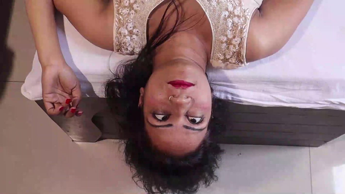 Horny actress wet cleavage and hot navel show in movie promo2