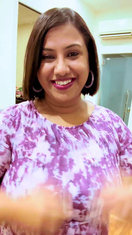 busty desi aunty nipple visible in purple bra2