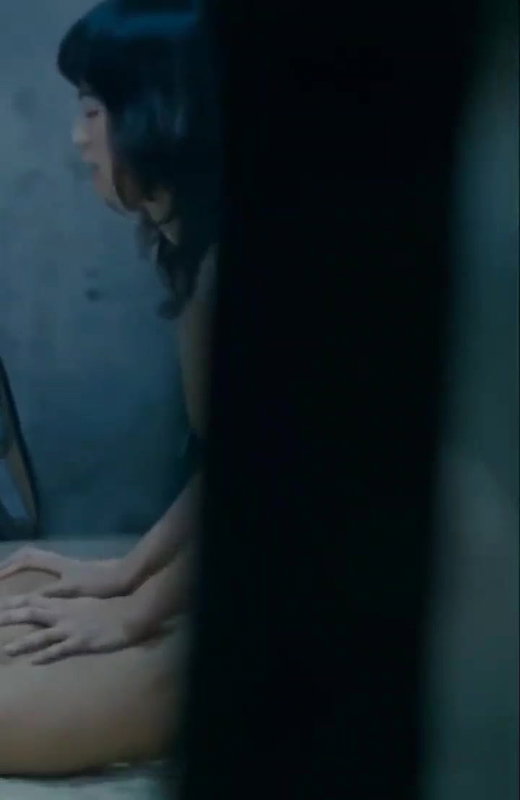 Chun Woo-hee in Mother riding scene2