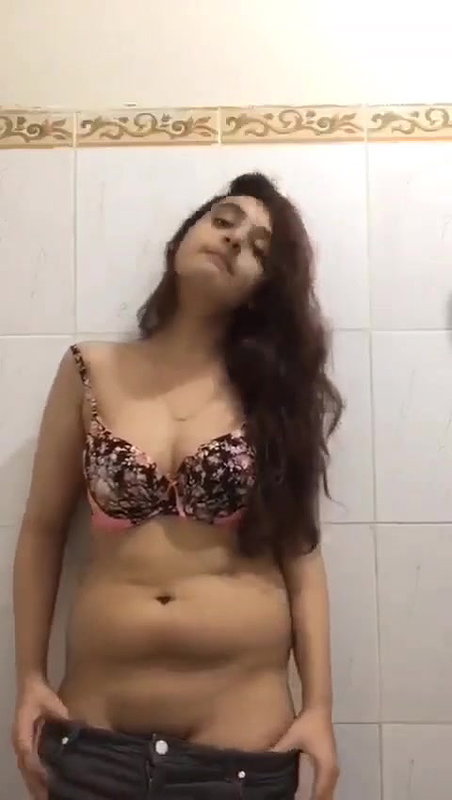 Cute gf seduce her bf2